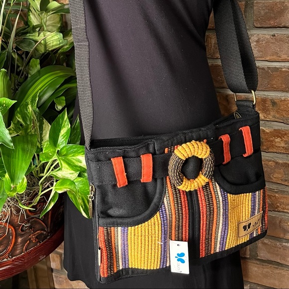 BNWT XIU BRAND CROSSBODY SHOULDER BAG W/. MANY POCKETS & BOTTOM ZIP EXPANSION - Picture 8 of 9
